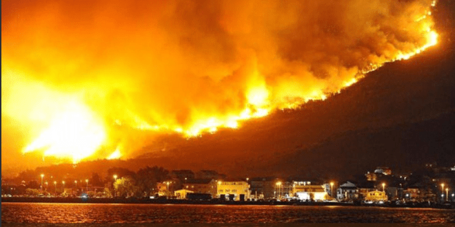 incendiu grecia