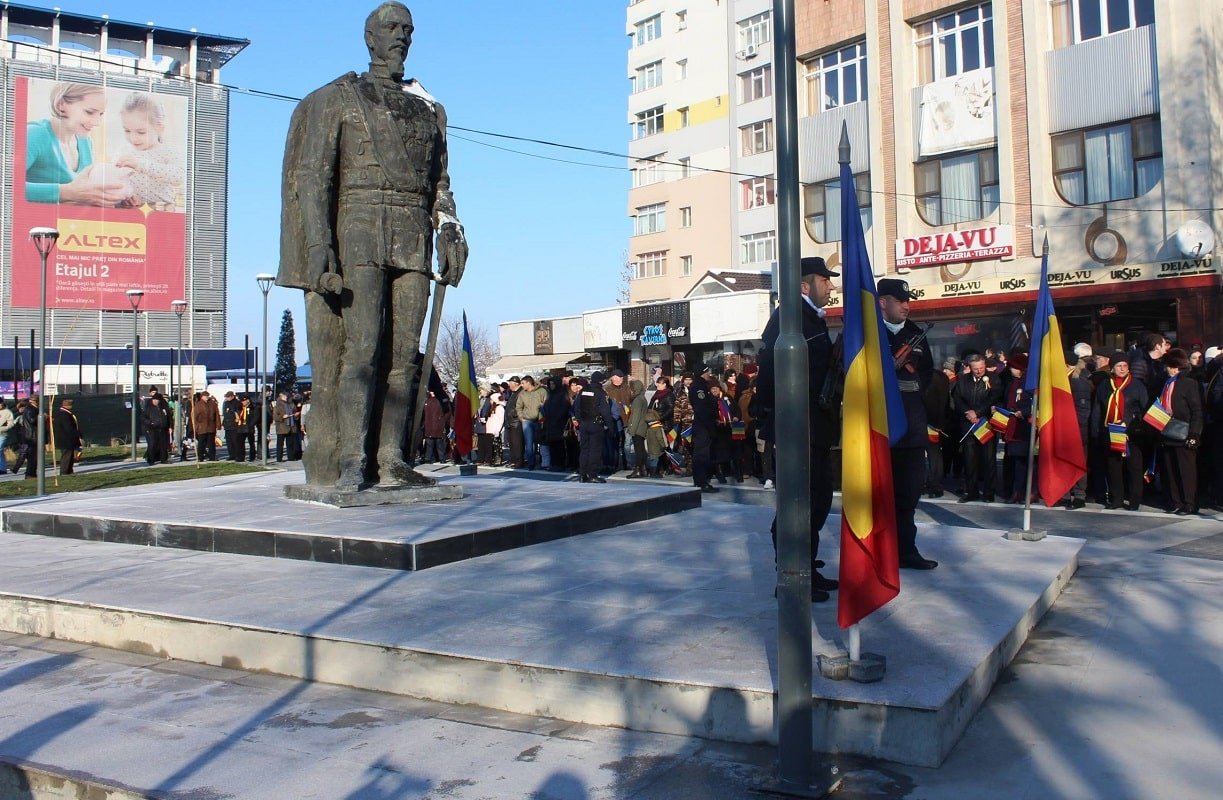 statuie AI Cuza Slatina