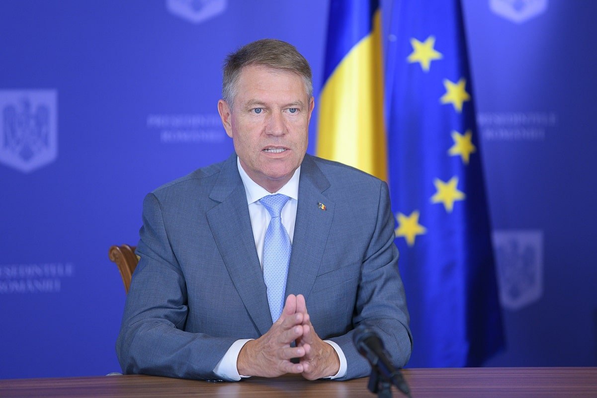 iohannis scrasnind din dinti