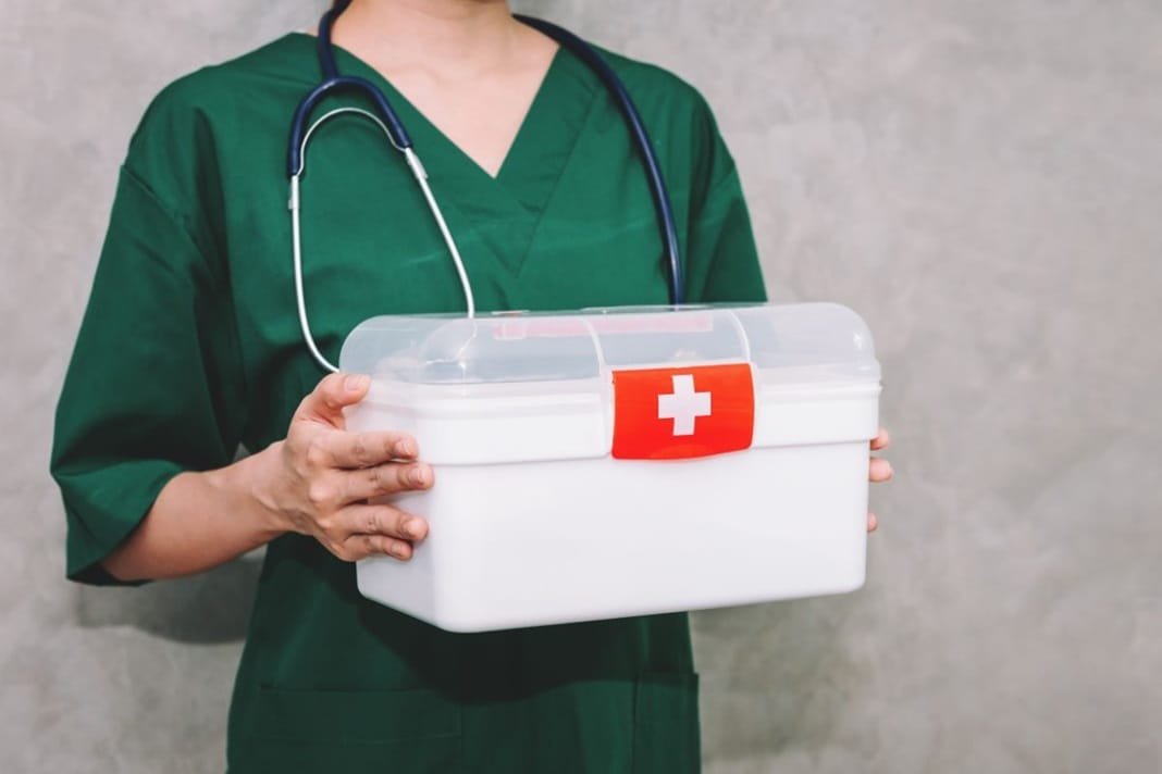 Trusa de prim ajutor masina