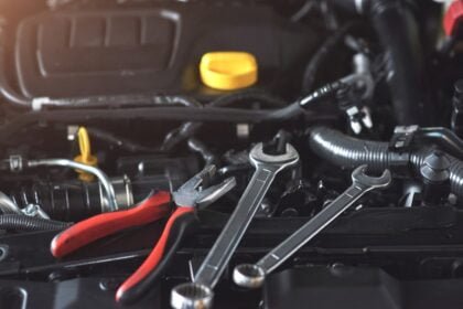 bateria auto trebuie schimbată