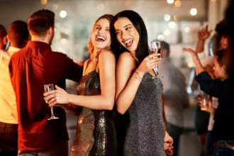 femei-petrecere