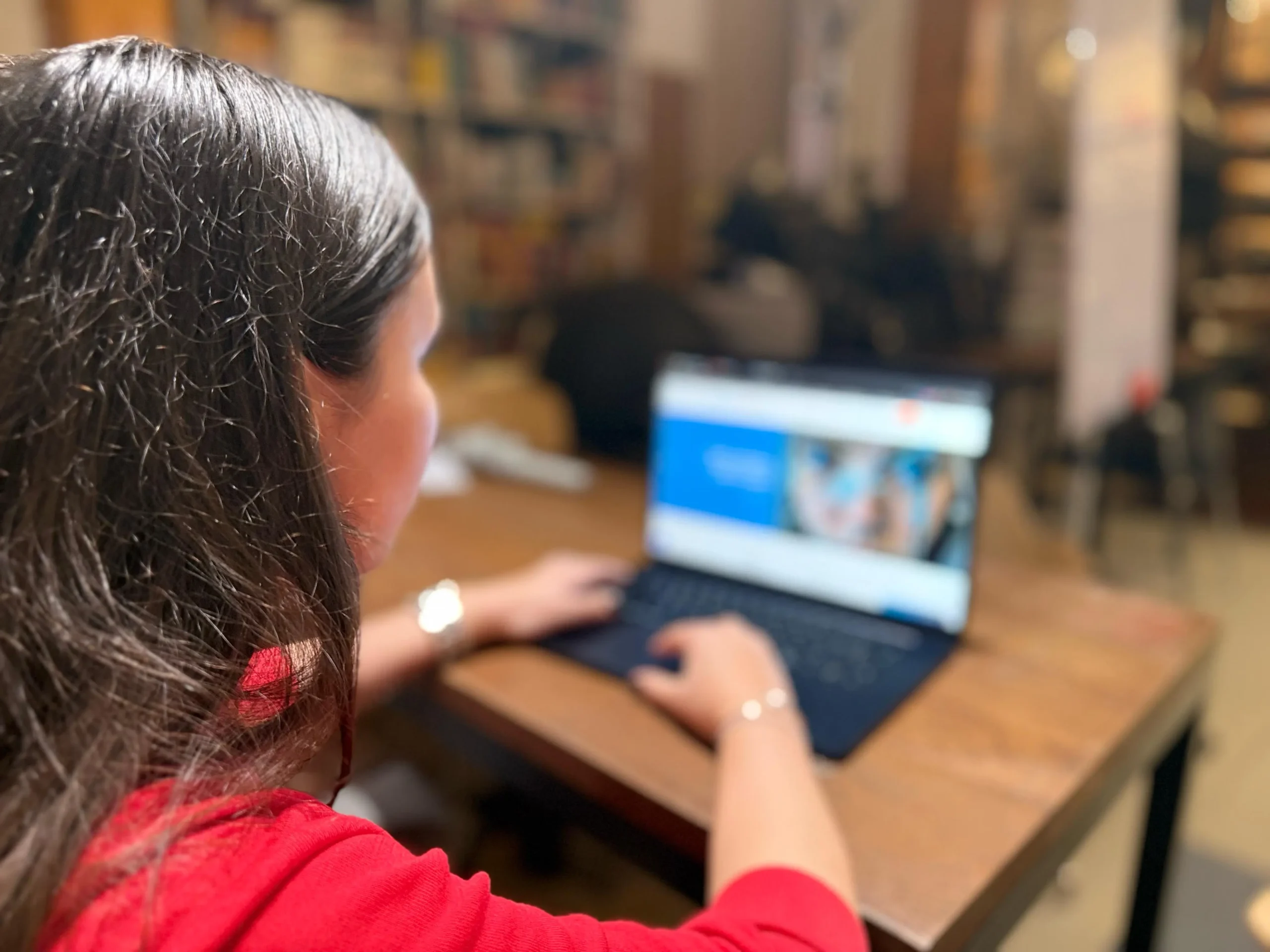 Peste jumătate dintre elevii români nu acordă feedback profesorilor, deși e un drept pe care îl au