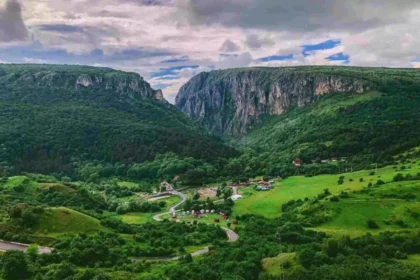 trasee-scurte-si-faine-de-weekend-in-jurul-clujului