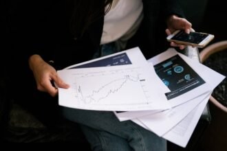 ghidul_investitorului_nceptor_ce_trebuie_s_tii_nainte_de_prima_tranzacie