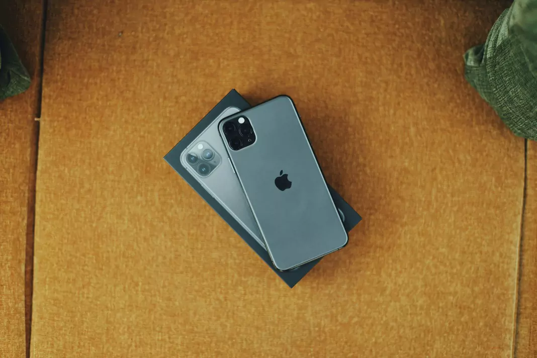 sfaturi-pentru-alegerea-telefonului-ideal-cand-oferi-un-cadou