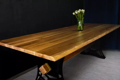 mese-din-lemn-masiv-elegant-pentru-fiecare-acasa