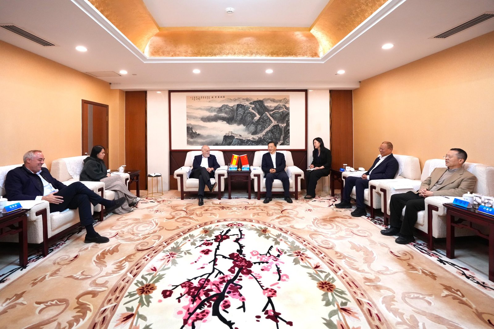 Întâlnire între președinții CMG – La Liga