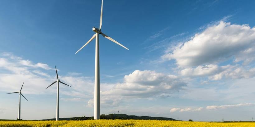 PLx 255/2025: Noi facilități pentru proiecte de energie verde – Simplificarea autorizării și extinderea suprafețelor de teren în România