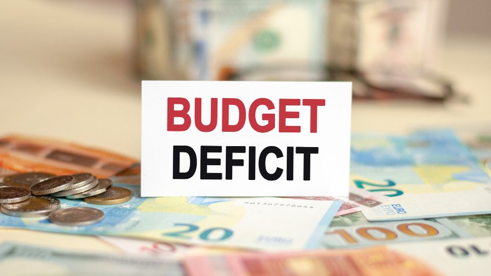 Deficitul bugetar al României pe primele 11 luni este de 6,4%