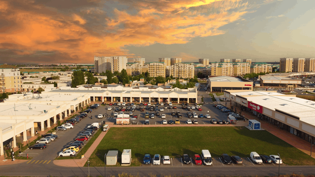 Cosmopolis atrage o investiție de 1 milion de euro prin deschiderea restaurantului Hesburger în Cosmopolis Plaza