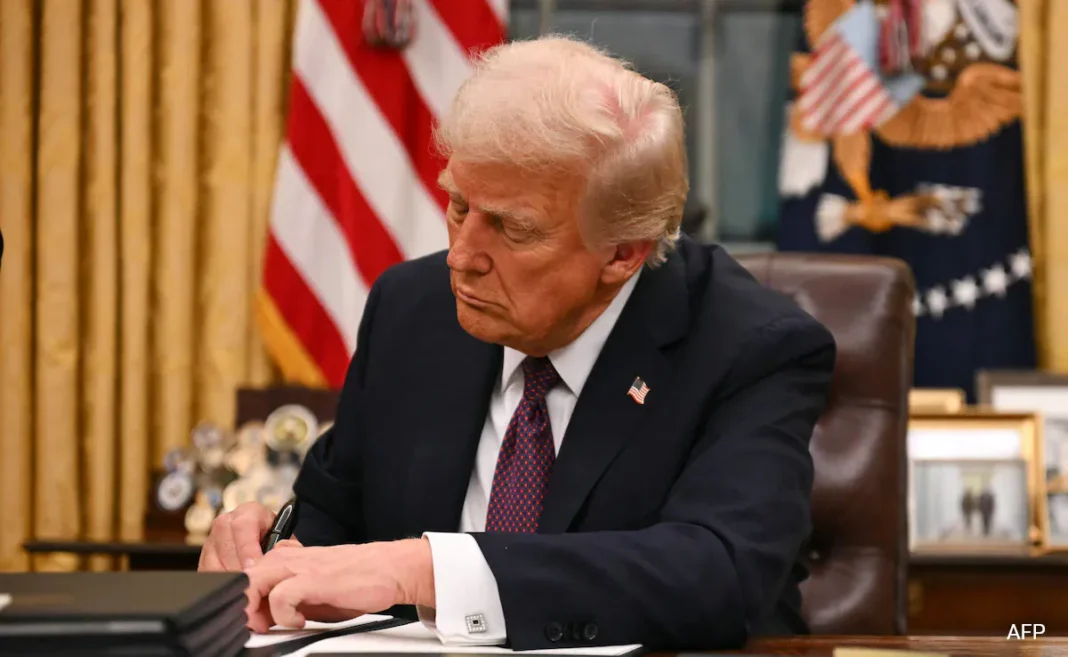 Trump spune că ar putea impune noi tarife vamale țărilor care se opun preluării controlului asupra Groenlandei