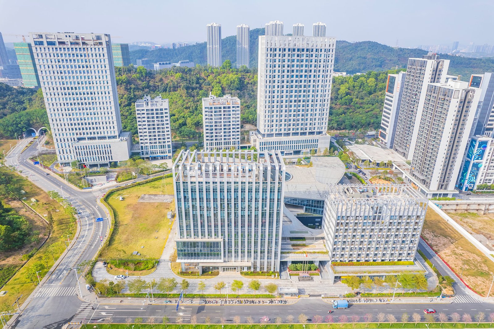 Xi Jinping solicită progrese în industriile viitoare