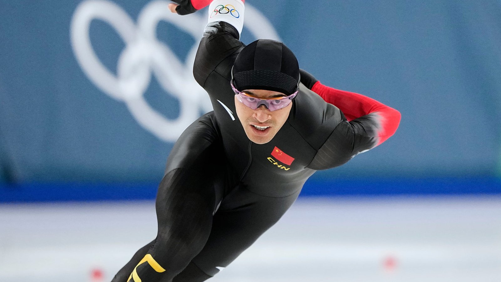 Ning Zhongyan, medalie de aur la patinaj viteză