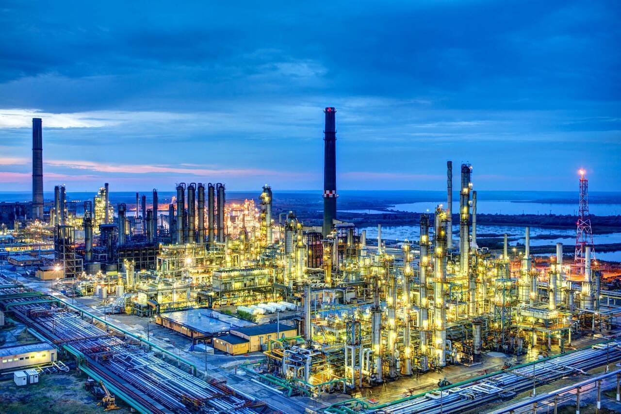 Petromidia, cea mai mare rafinărie din țară, intră în revizia programată
