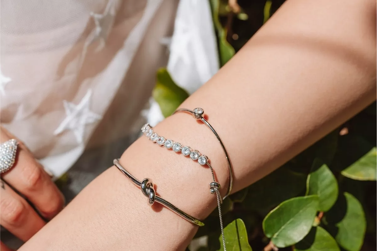 ce-cadou-poi-s-i-oferi-unui-copil-brrile-cu-nur-i-pandantiv