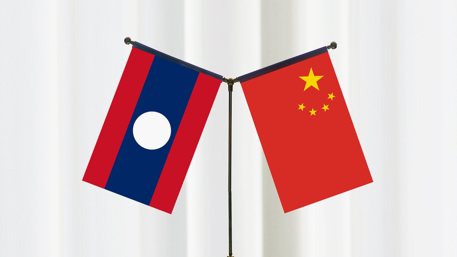 Xi Jinping l-a felicitat pe președintele reales al Laosului