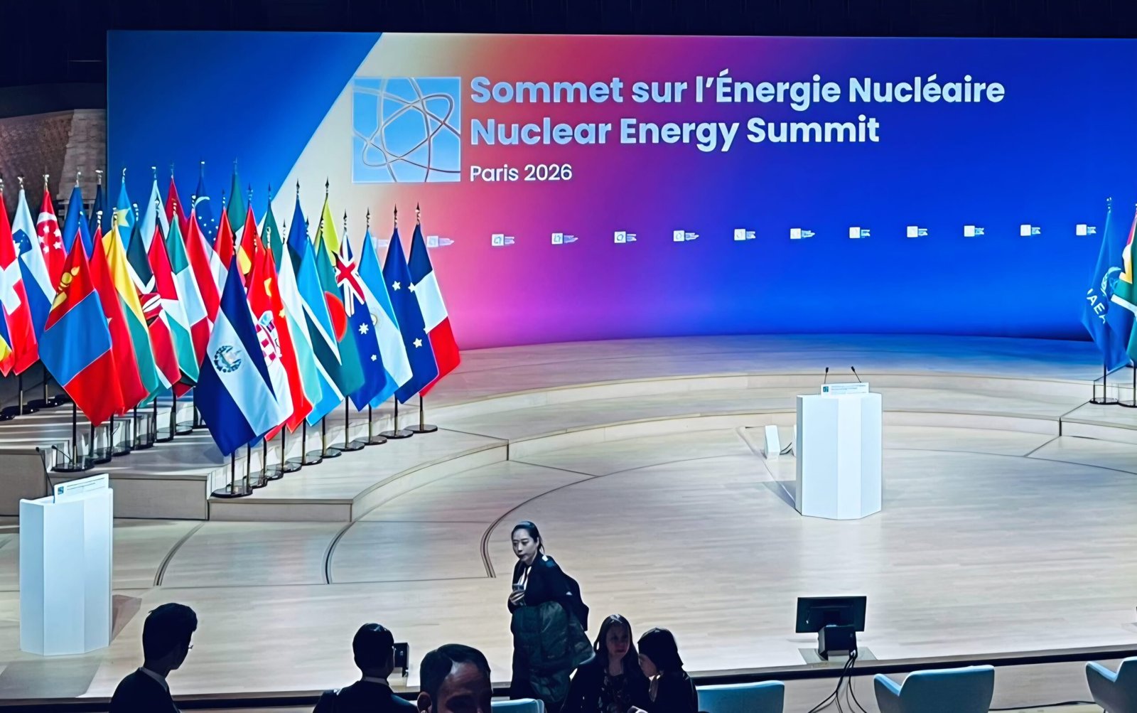 Contribuția României la Summitul pentru Energie Nucleară de la Paris: Garanții în valoare de 200 de milioane de euro pentru a ajuta la accelerarea primelor proiecte SMR în Europa