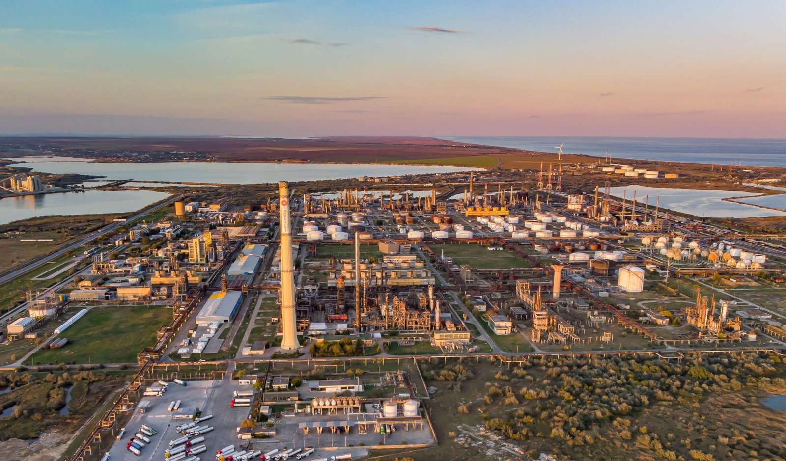 Revizia planificată a rafinăriilor Petromidia și Vega, finalizată cu succes