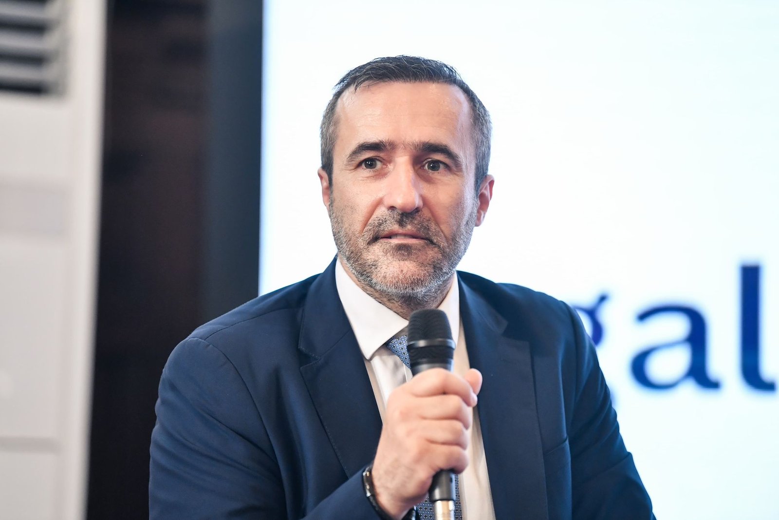 Rebranding într-un sector marcat de deficit de forță de muncă și cerințe tot mai stricte de conformare fiscală