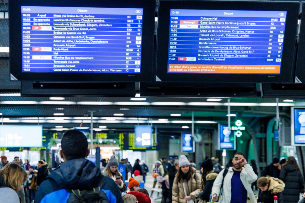 Grevă națională în Belgia: transportul public și zborurile, puternic afectate