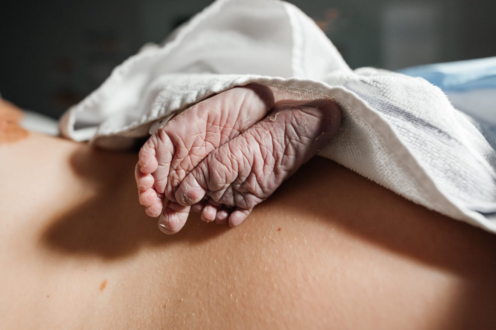 Premieră în medicina fetală: Celulele stem din placentă pot repara coloana bebelușilor chiar în pântecele mamei