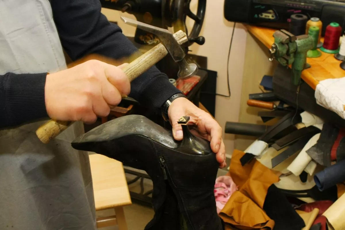 prelungirea-duratei-de-via-a-pantofilor