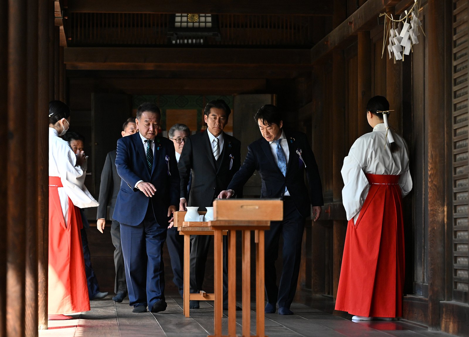 China: Vizita a 126 de parlamentari japonezi la altarul Yasukuni, o insultă la adresa justiției istorice