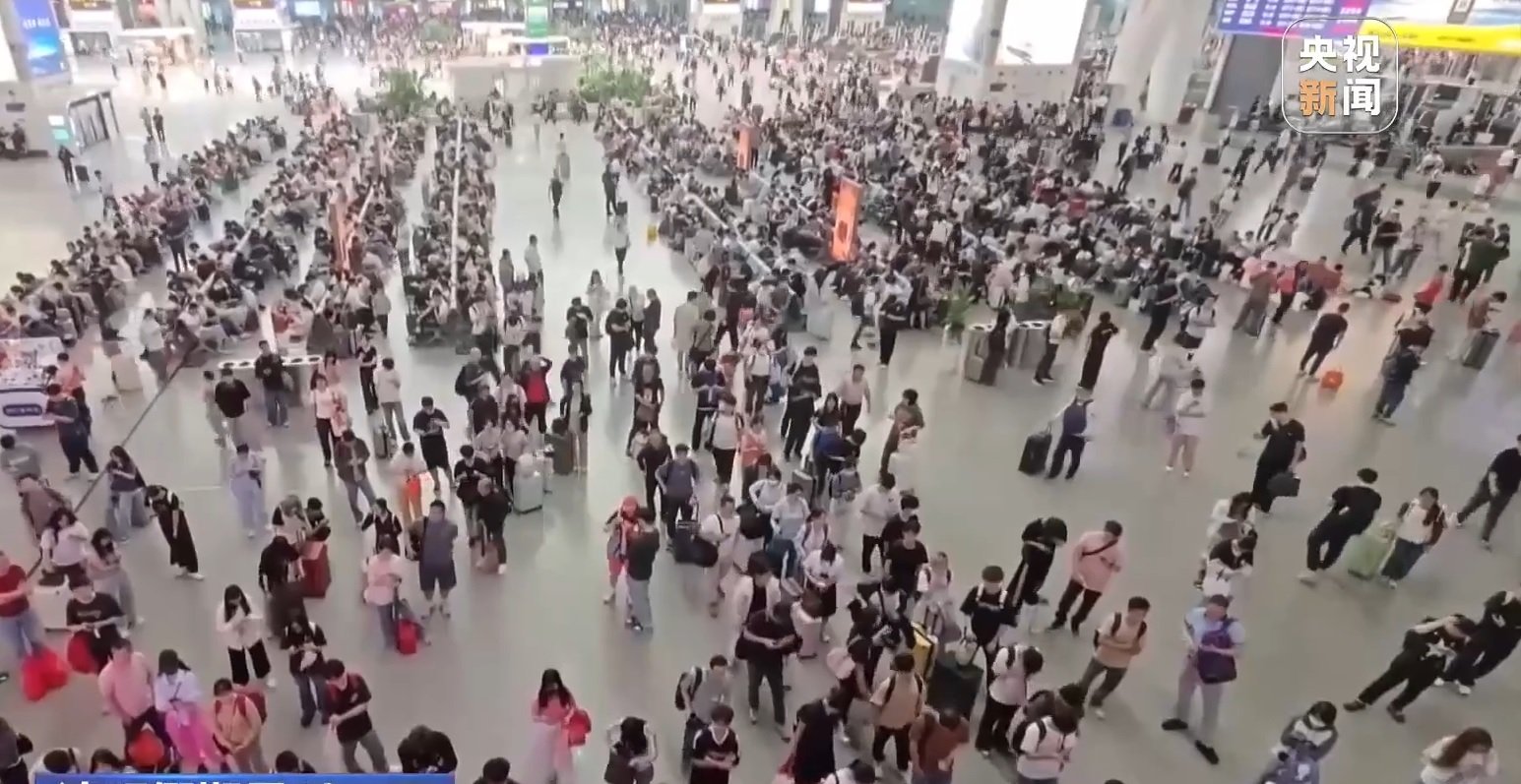 Flux record de călători în perioada Sărbătorii Qingming