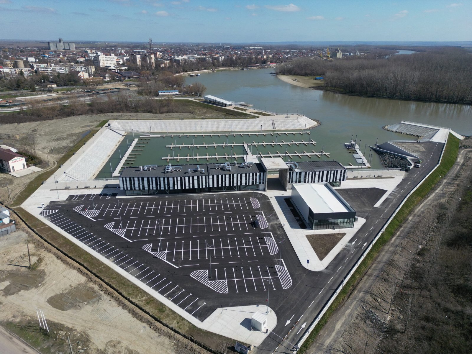 Informații privind implementarea proiectului „Dezvoltarea turistică a Brațului Borcea – Călărași” și integrarea acestuia în inițiativele europene de dezvoltare durabilă a turismului