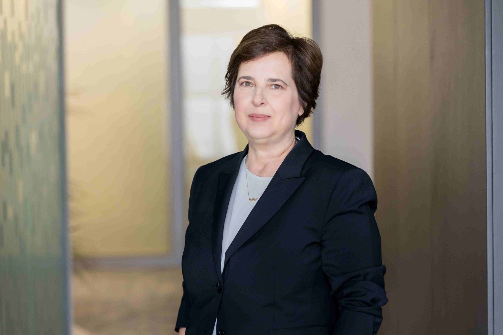 EY lansează inteligența artificială autonomă la nivelul întregii organizații și redefinește procesul de audit în era AI