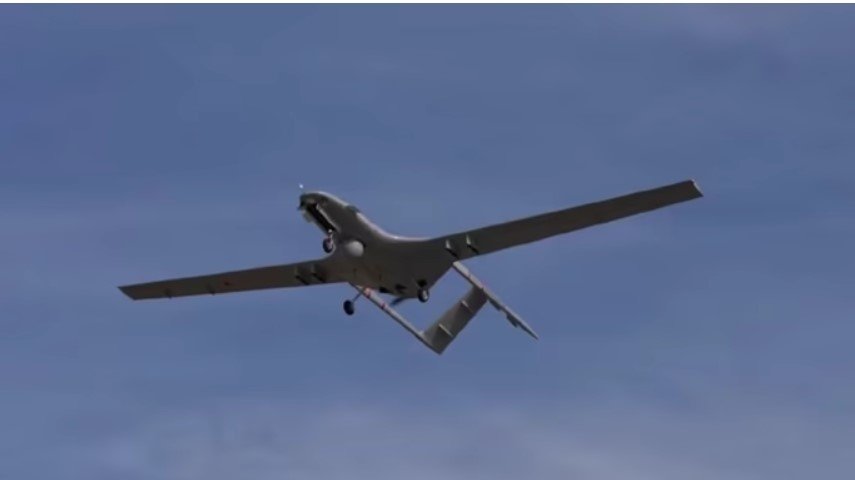 Atac la granița României: Anexa unei gospodării din Galaţi şi un stâlp de electricitate, avariate de fragmente de dronă