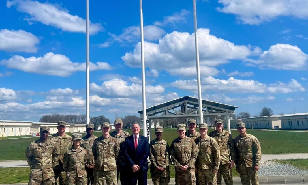 Vizită importantă la Baza Aeriană Mihail Kogălniceanu: parteneriatul strategic SUA–România, reconfirmat