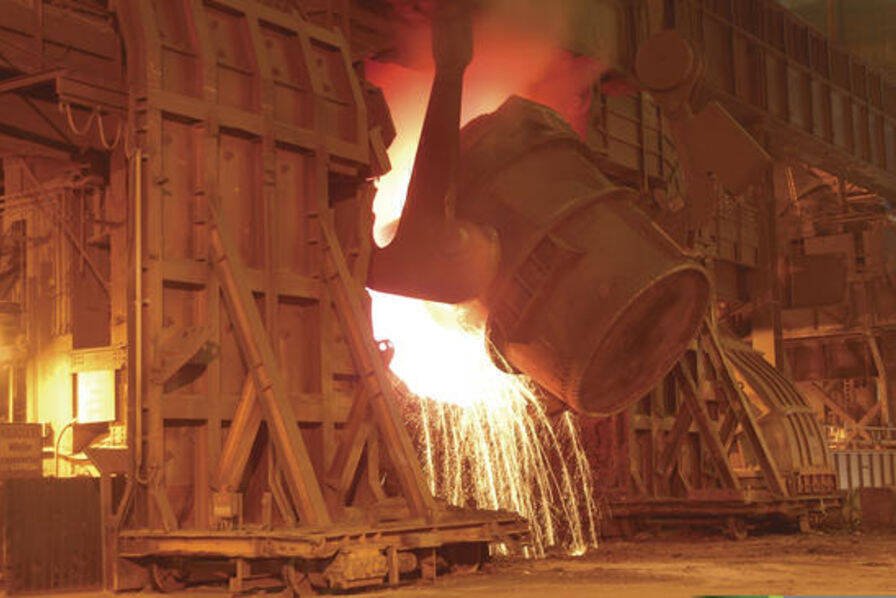 2 miliarde de euro, ajutor de la Guvern pentru plata facturii de energie a consumatorilor industriali până în 2030, cu focus pe regenerabile