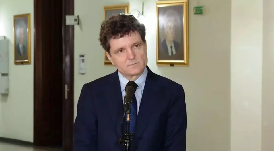 Nicușor Dan: „România ar putea intra într-o perioadă de instabilitate politică“