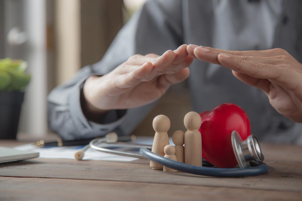 Asigurările de sănătate câștigă teren: peste 872.000 de români protejați