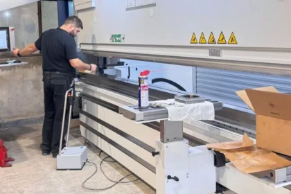 rolul-prelucrrilor-mecanice-n-realizarea-structurilor-din-inox-pentru-aplicaii-complexe