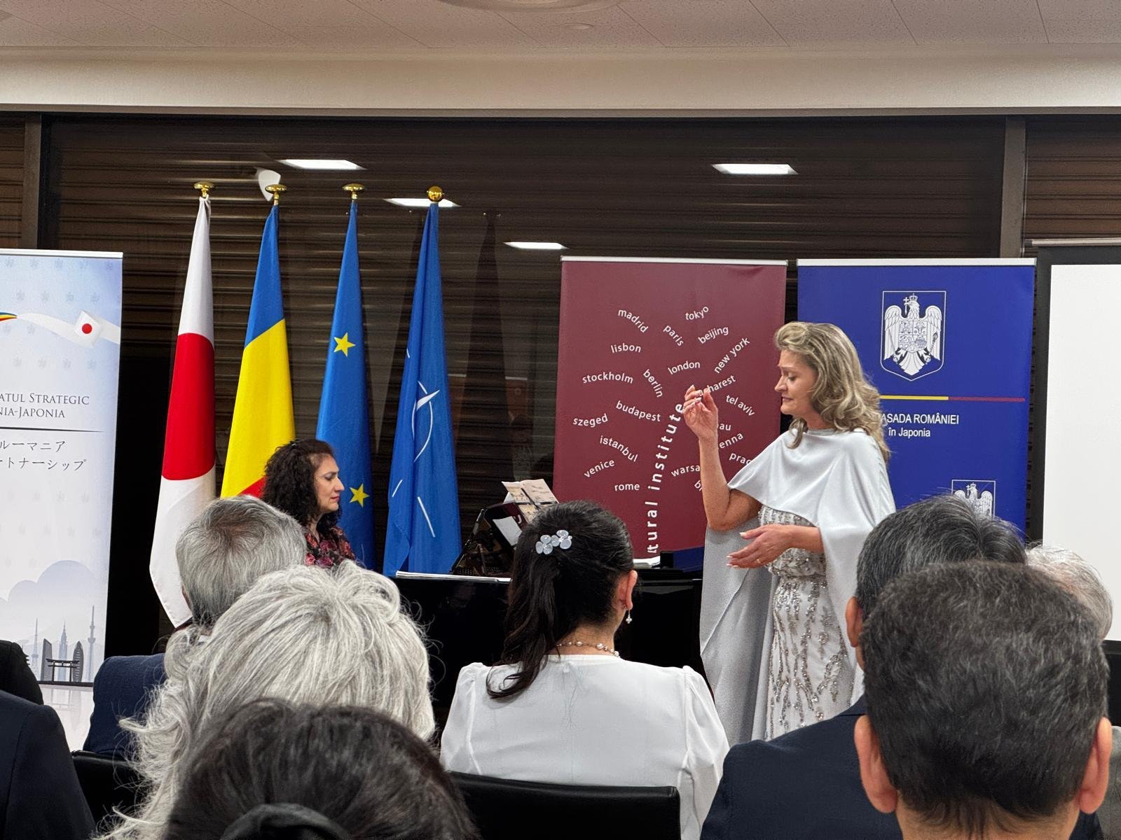 Aplauze entuziaste la Tokyo pentru soprana Iulia Isaev și pianista Liana Mareș
