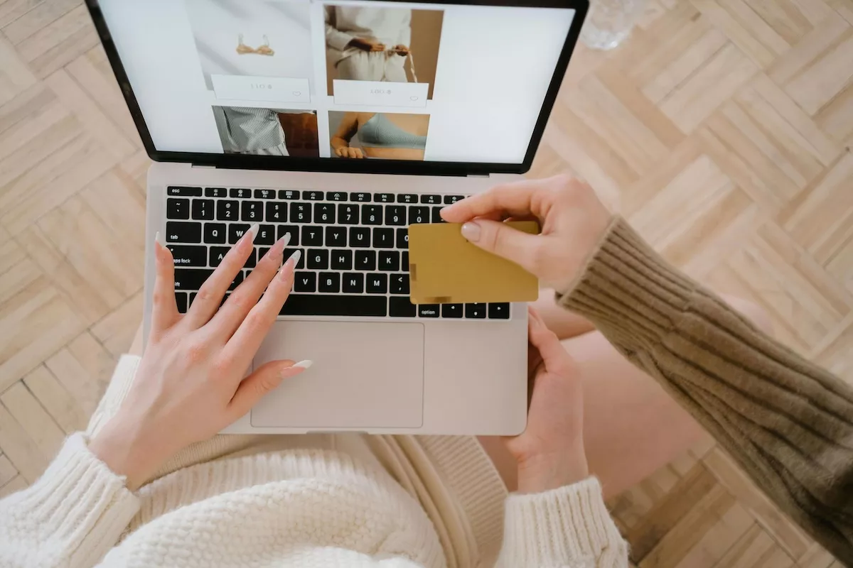 transforma-datoriile-imprevizibile-in-oportunitati-cu-ajutorul-unei-linii-de-credit-rapid-online