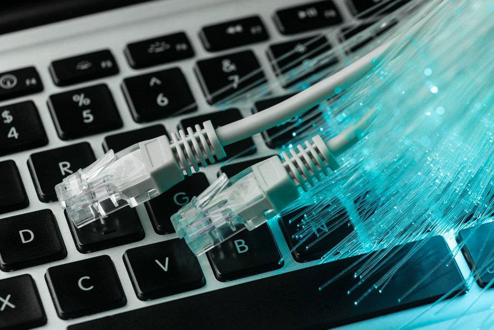 Peste 7 milioane de conexiuni de internet fix la finalul anului 2025