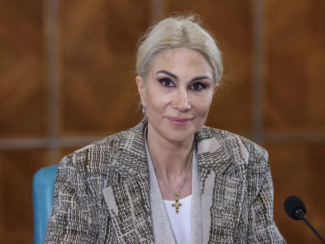 Raluca Turcan îi acuză pe Adrian Veștea și Nicoleta Pauliuc că îl sabotează pe Ilie Bolojan