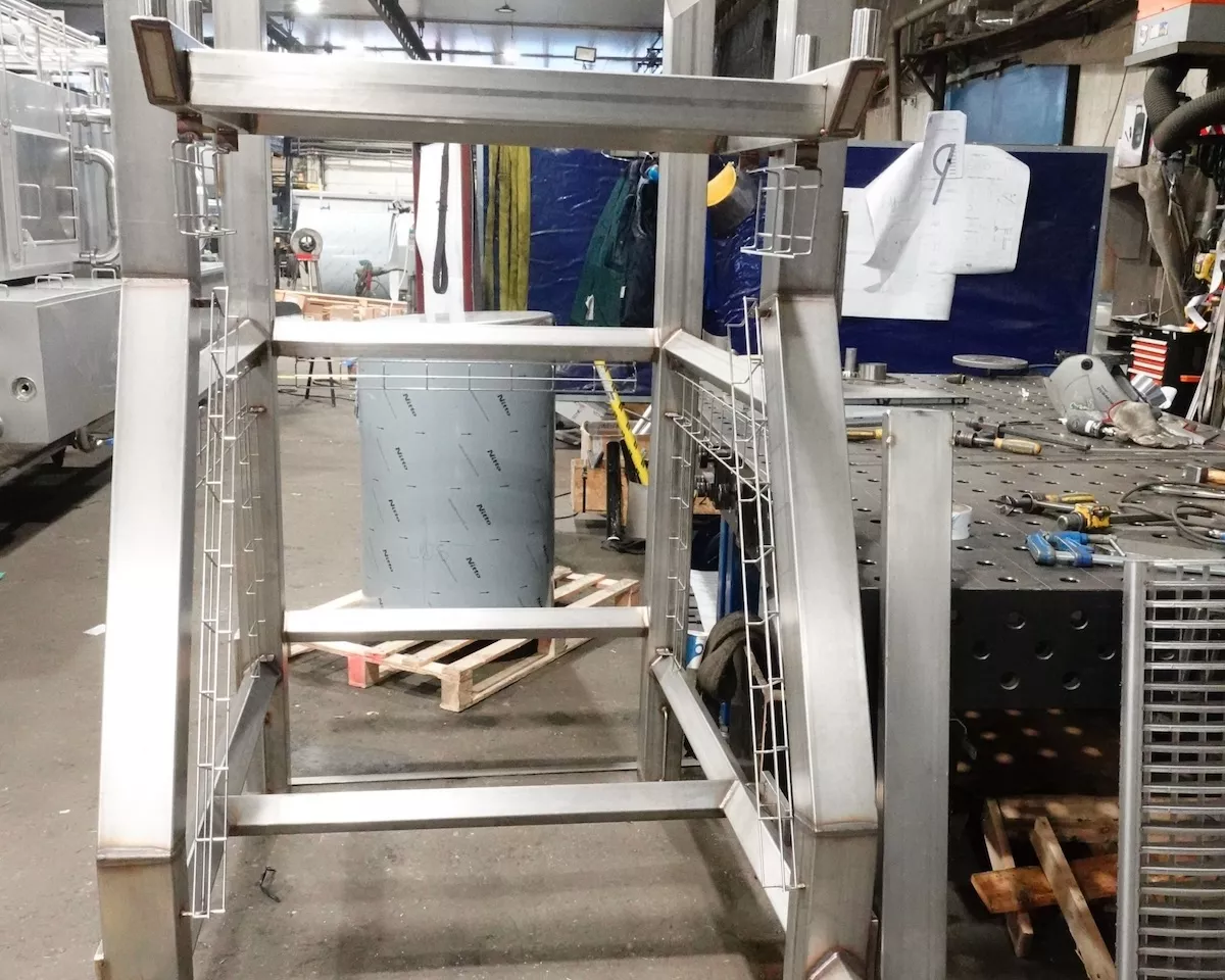 soluii-industriale-premium-cum-se-difereniaz-proiectele-personalizate-de-cele-standard