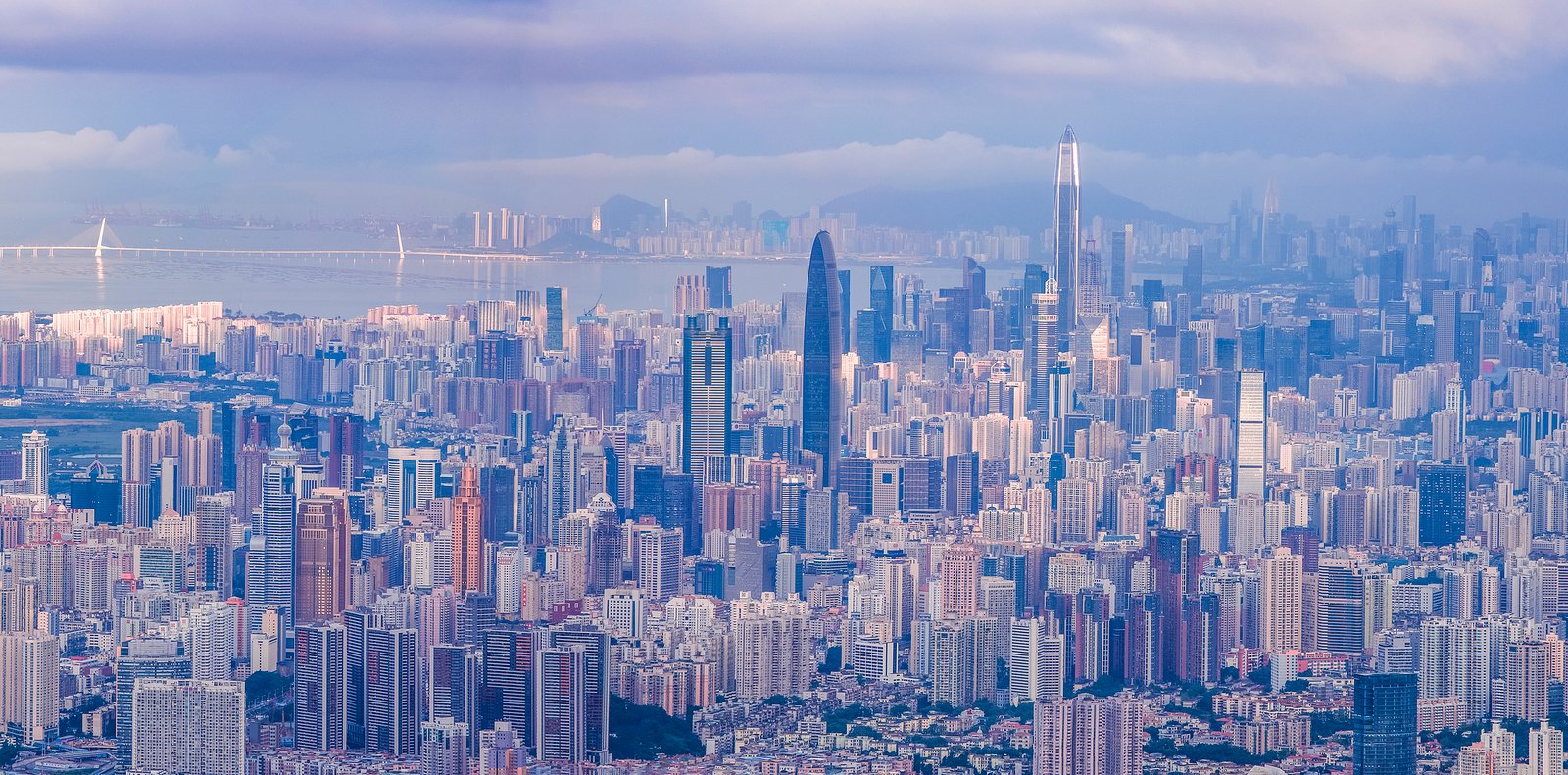 China: Tot mai mulţi oameni au o simpatie mai mare pentru China decât pentru SUA