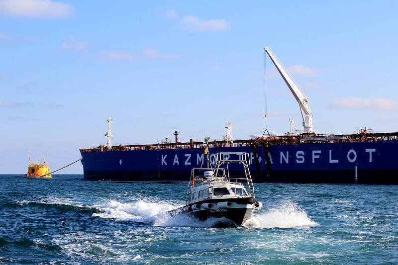 Kazahstanul reia exporturile de petrol, inclusiv către România