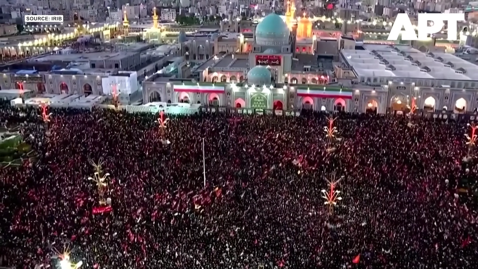 Mulțimi impresionante la înmormântarea ayatollahului Ali Khamenei