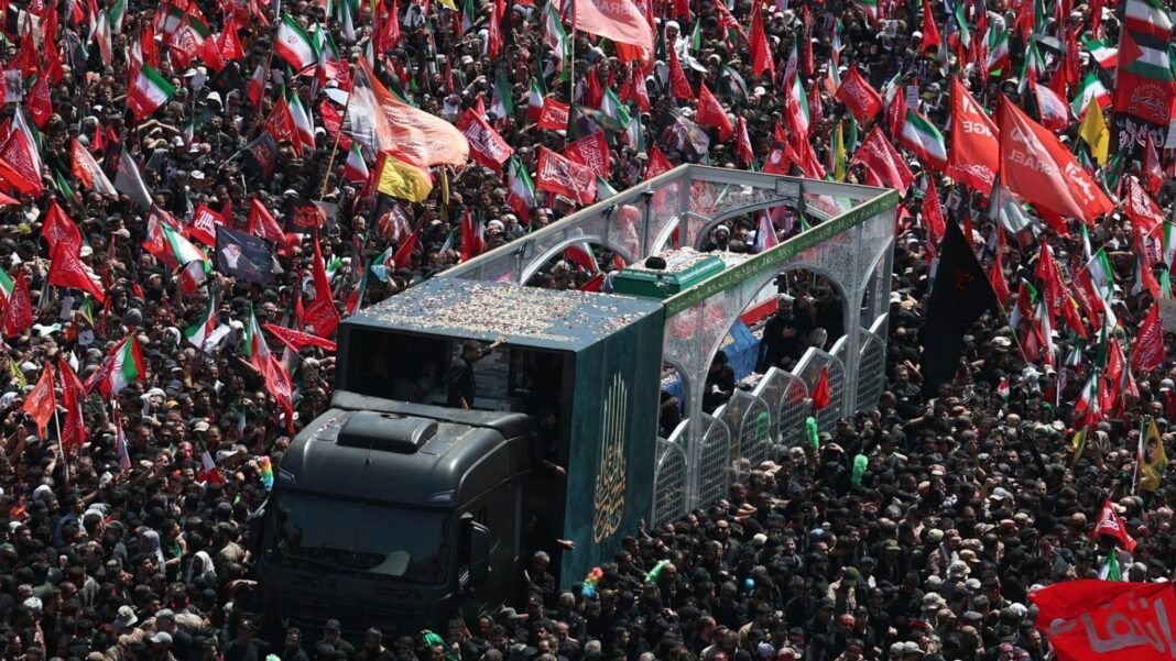 Tensiunile persistă în Iran în ziua înmormântării liderului suprem. Armistițiul rămâne extrem de fragil