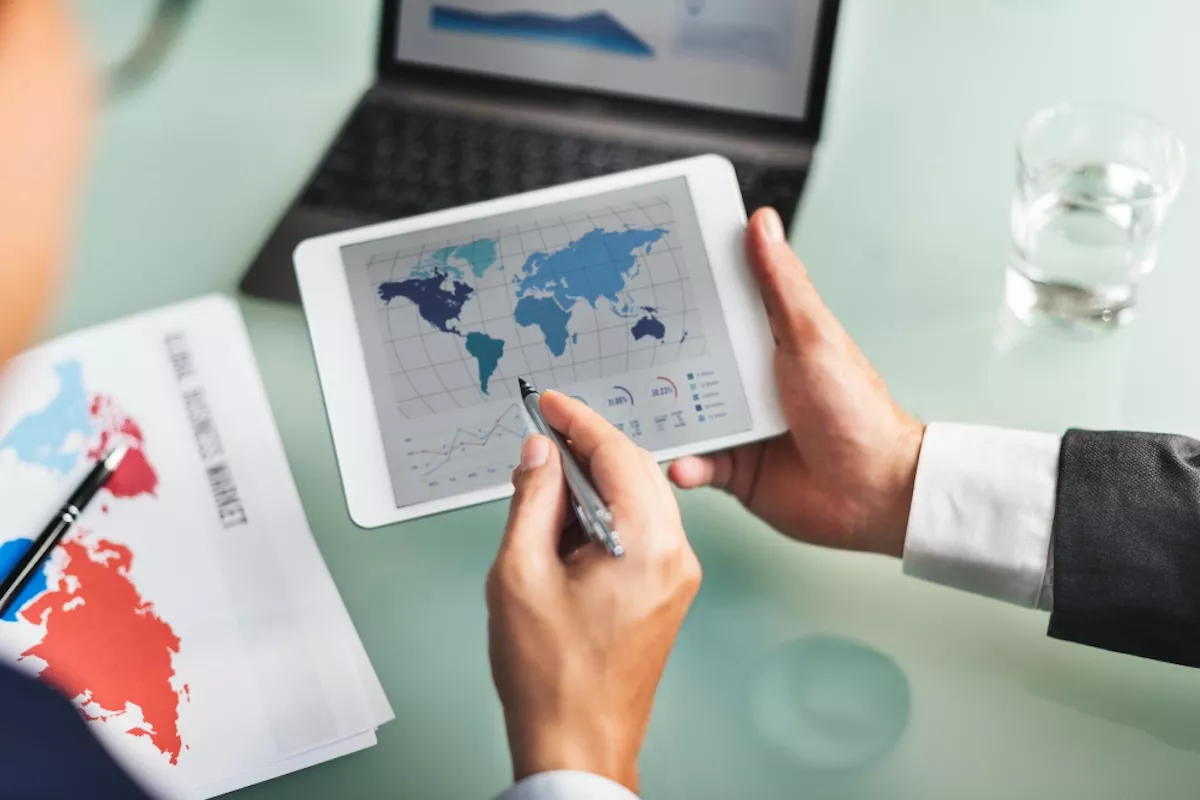 termeni-incoterms-pentru-importatori-si-exportatori