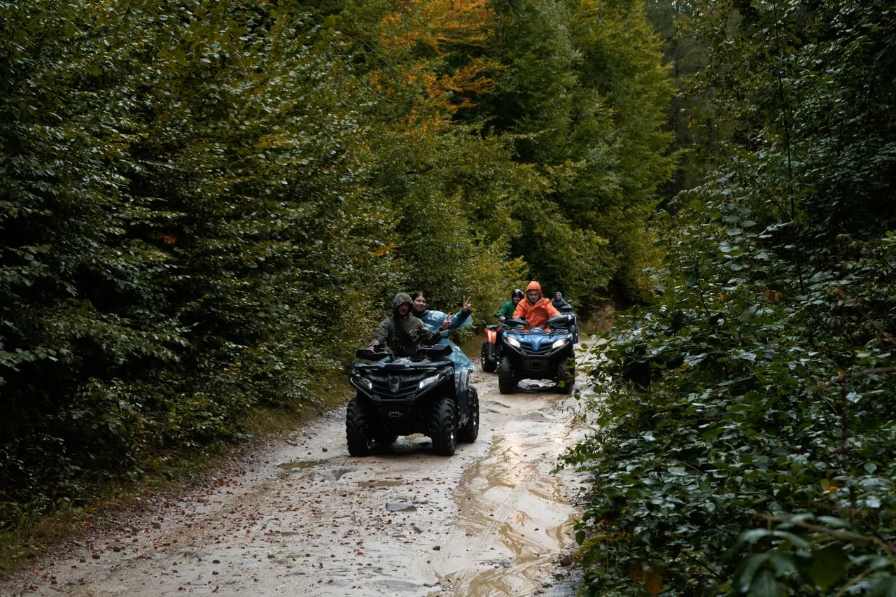 care-sunt-cele-mai-fiabile-atv-uri-cu-doua-locurii
