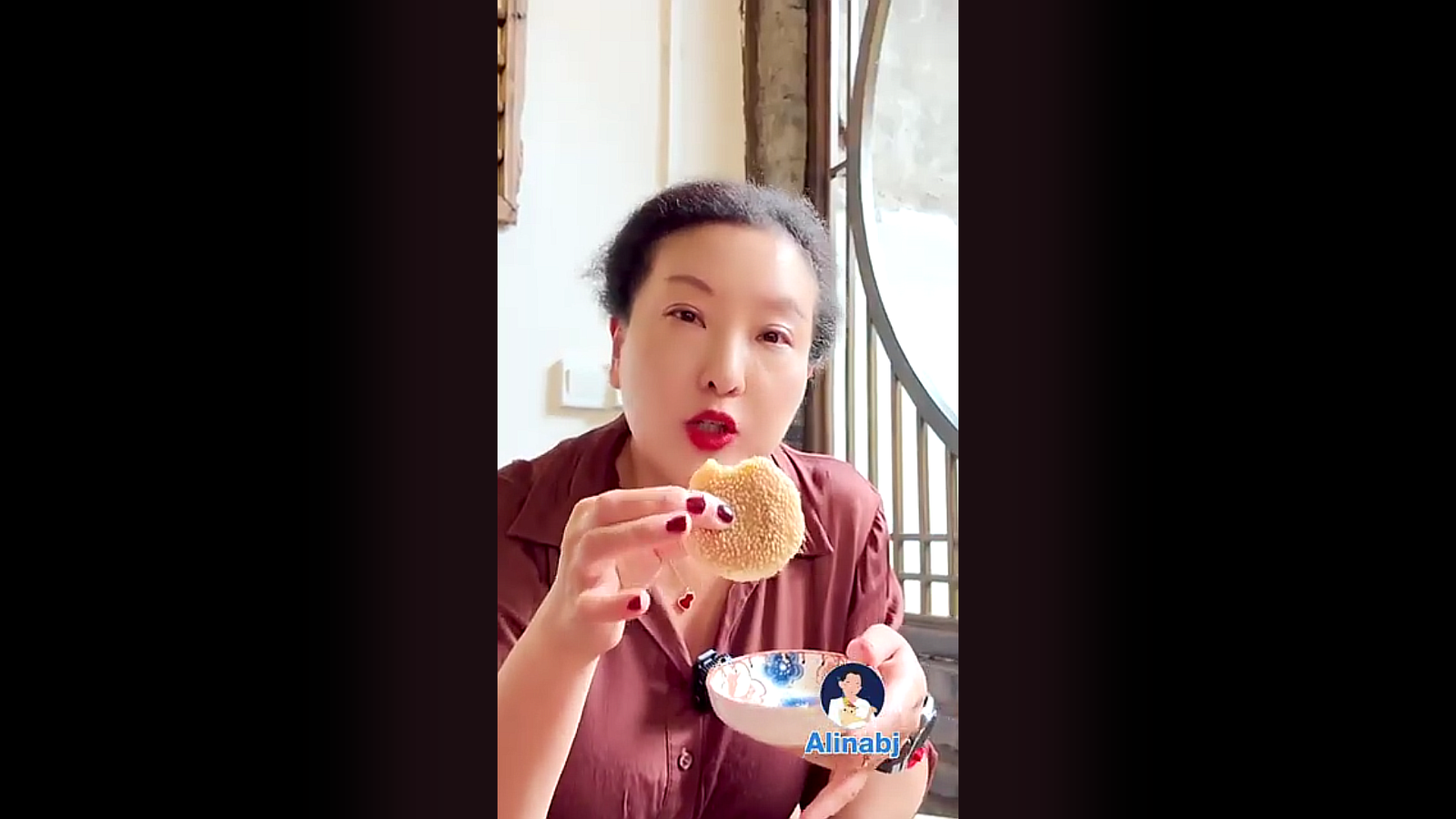 Plăcinta chinezească a lunii făcută manual