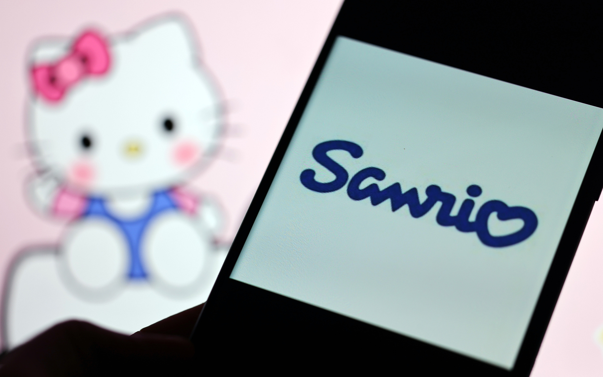 Sanrio anulează colaborarea cu serialul japonez „Vivant”